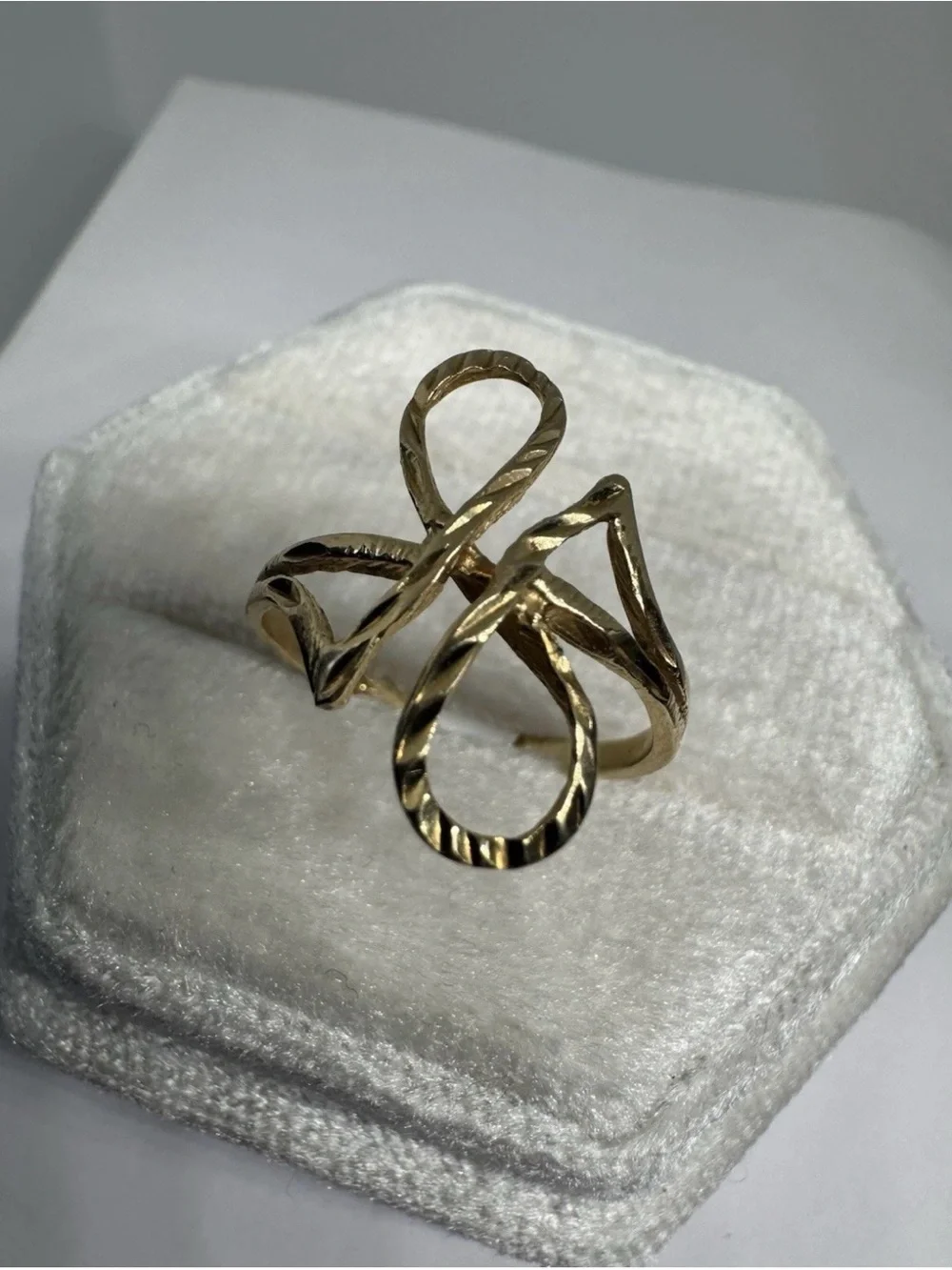 Vintage 14K 585 Yellow Gold Infinity Ring Size 6 Abstract Twisted Design